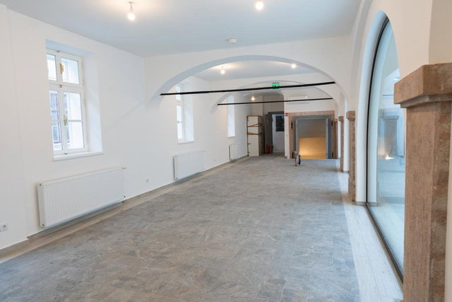 Eladó ipari ingatlan, Győrött 259.95 M Ft / költözzbe.hu
