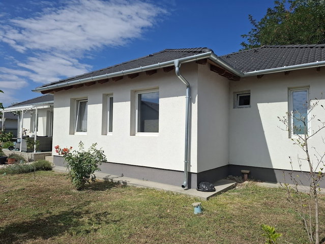 Eladó családi ház, Tökölön 115.5 M Ft, 6 szobás