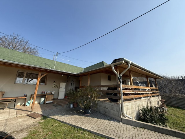 Eladó családi ház, Piliscséven 81 M Ft, 3 szobás