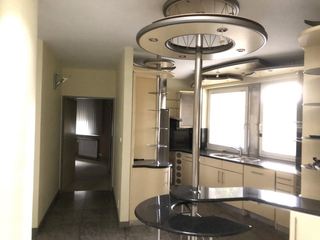 Eladó családi ház, Sopronban 299 M Ft, 6 szobás