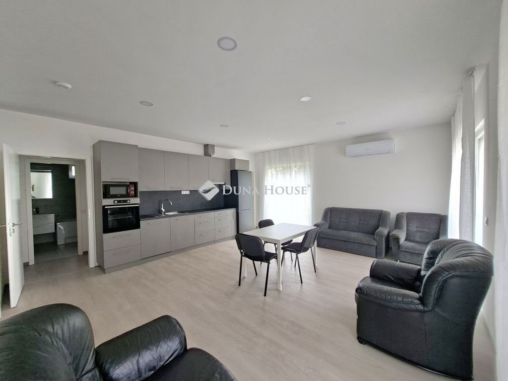 3 bed · 86m² · 380.000 ft