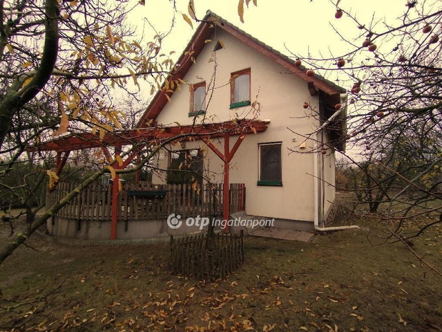 Eladó családi ház, Kőszárhegyen 150 M Ft, 3+2 szobás