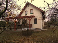 Eladó családi ház, Kőszárhegyen 150 M Ft, 3+2 szobás