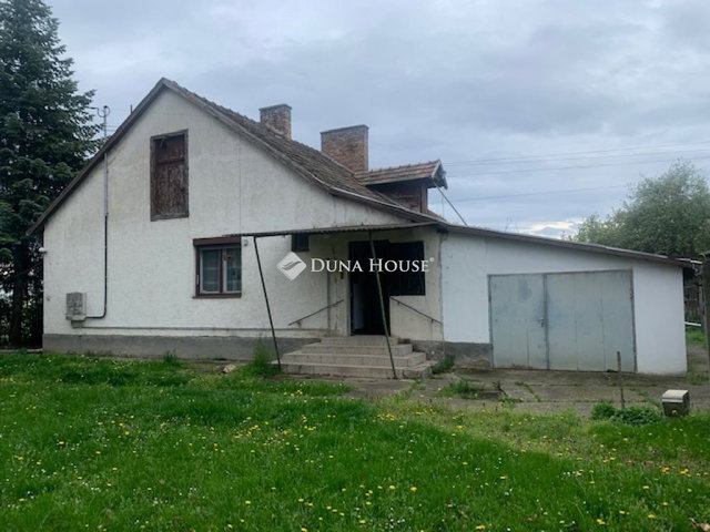 Eladó ikerház, Bajon 42 M Ft, 2 szobás / költözzbe.hu