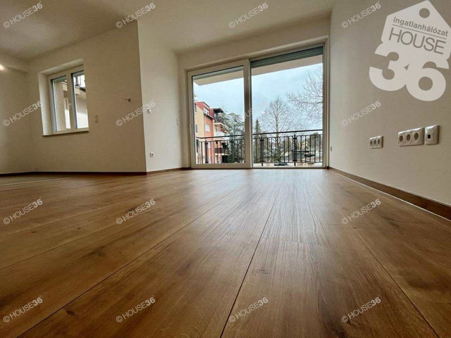 Eladó téglalakás, Kecskeméten 111.5 M Ft, 3 szobás