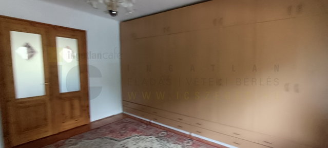 Kiadó családi ház, albérlet, Szegeden 350 E Ft / hó, 4 szobás