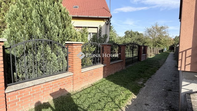 Eladó családi ház, Sárváron, Bartók Béla utcában 62.7 M Ft