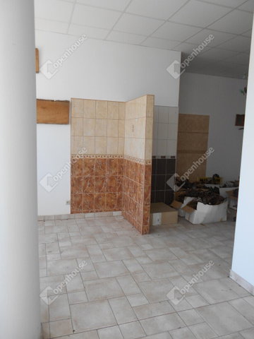 Eladó üzlethelyiség, Zalaegerszegen 42 M Ft