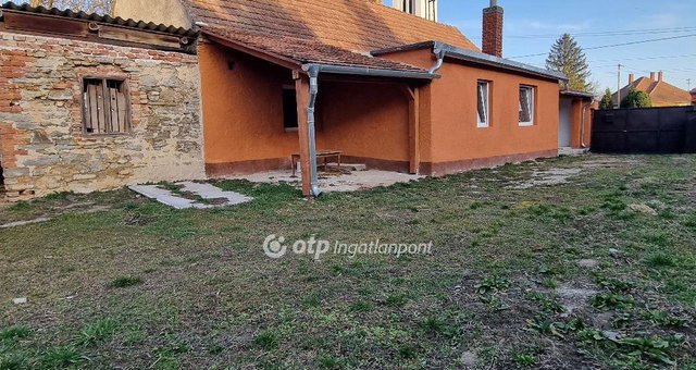 Eladó családi ház, Kemenesmihályfán 24.99 M Ft, 2+1 szobás