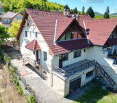 Eladó családi ház, Pomázon 129.9 M Ft, 6 szobás
