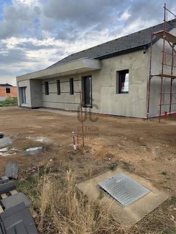 Eladó családi ház, Lövőn 109.9 M Ft, 4 szobás