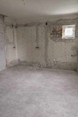 Eladó családi ház, Sombereken 40 M Ft, 8 szobás