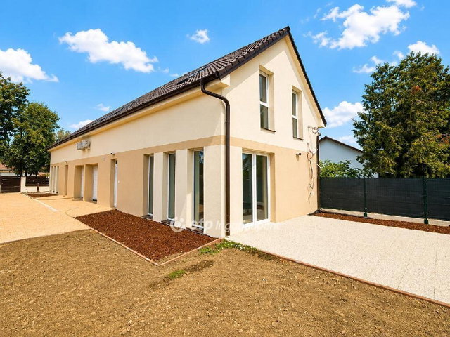 Eladó ikerház, Hajdúszoboszlón 91.99 M Ft, 3 szobás