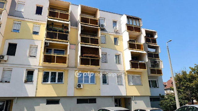 Eladó panellakás, Budapesten, XX. kerületben 42 M Ft, 1 szobás