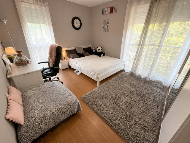 Eladó családi ház, Pécsett 165 M Ft, 6 szobás