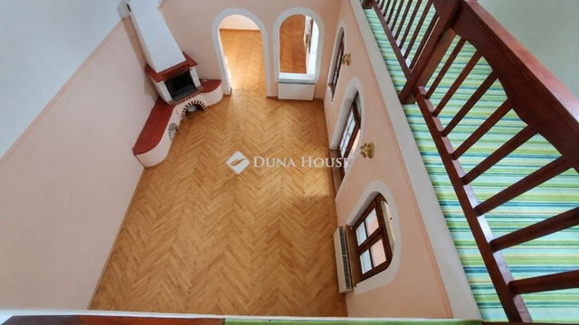 Eladó családi ház, Kiskunlacházán 97 M Ft, 8 szobás