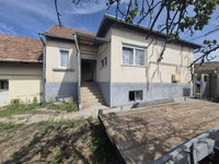 Eladó családi ház, Apcon 23.5 M Ft, 3 szobás
