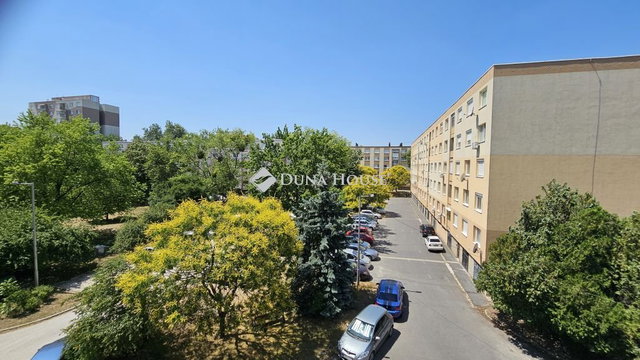 Eladó panellakás, Mosonmagyaróváron 42.5 M Ft, 2 szobás