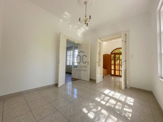 Kiadó családi ház, albérlet, Gödön 1000 E Ft / hó, 8 szobás