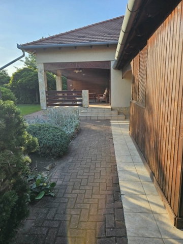 Eladó családi ház, Törökszentmiklóson 90 M Ft, 4 szobás