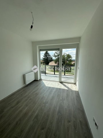 Eladó téglalakás, Pécsett, Kéméndi soron 154 M Ft, 5 szobás