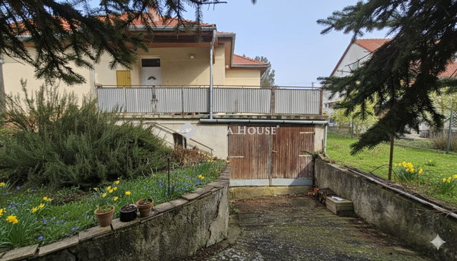 Eladó családi ház, Keszthelyen 84.9 M Ft, 3 szobás