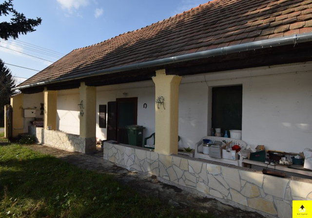 Eladó családi ház, Góron 22.9 M Ft, 2 szobás