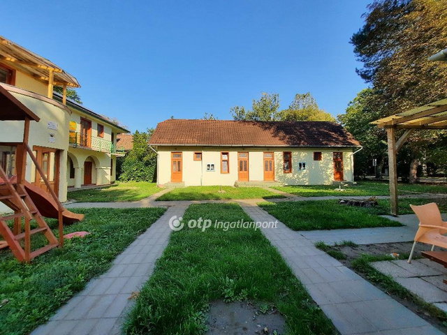 Eladó hotel, Siófokon 1087.185 M Ft / költözzbe.hu