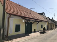 Eladó családi ház