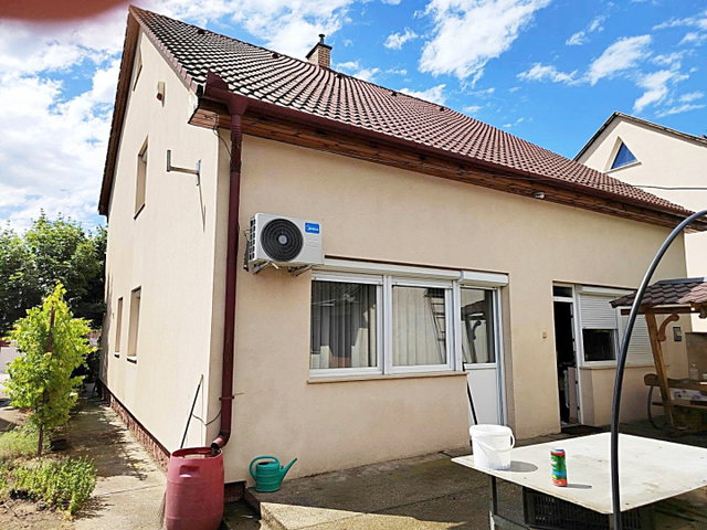 Eladó családi ház, Újfehértón 65 M Ft, 4+1 szobás