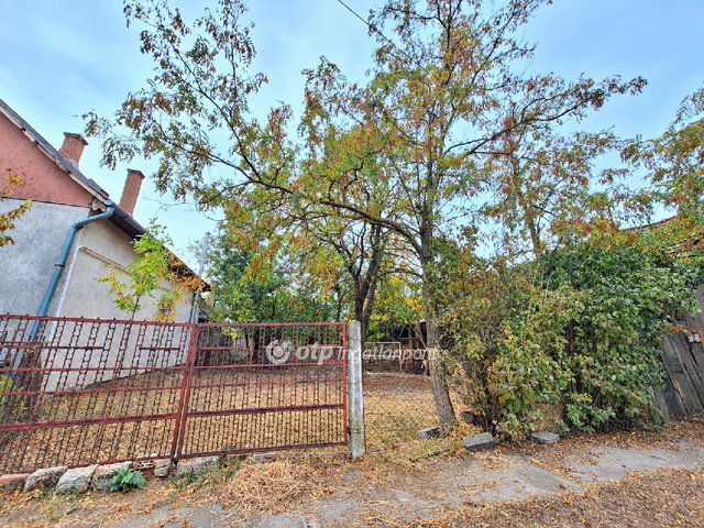 Eladó családi ház, Püspökladányban 5.5 M Ft, 2 szobás