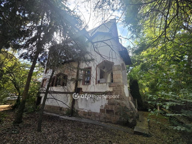 Eladó családi ház, Miskolcon 280 M Ft, 7+1 szobás