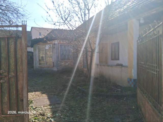 Eladó családi ház, Bagon, Attila utcában 20.45 M Ft, 2 szobás