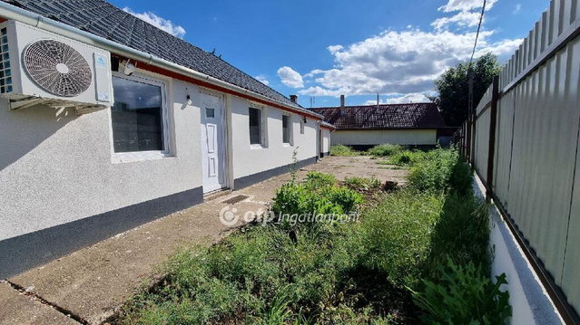 Eladó családi ház, Hajdúböszörményen 36.9 M Ft, 2 szobás