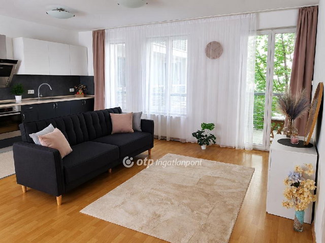 Eladó téglalakás, Budapesten, VI. kerületben 94.9 M Ft, 2 szobás