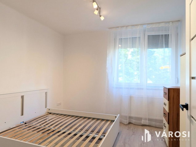 Kiadó téglalakás, albérlet, Békéscsabán 135 E Ft / hó