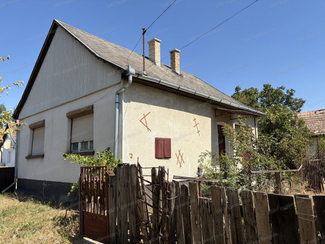 Eladó családi ház, Hajdúszoboszlón 35.9 M Ft, 2 szobás