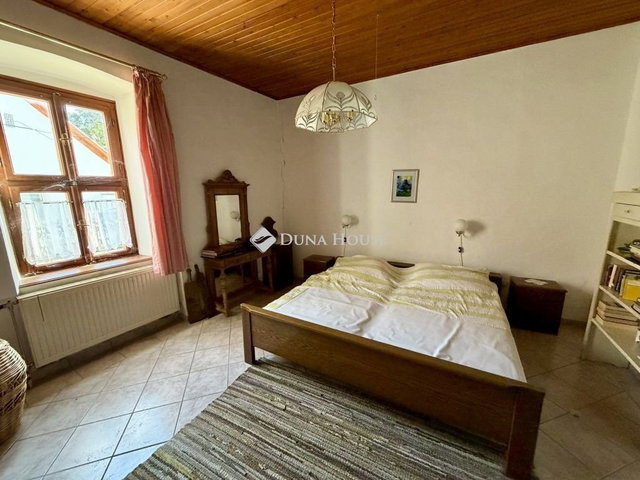 Eladó sorház, Bólyban 39.99 M Ft, 6 szobás