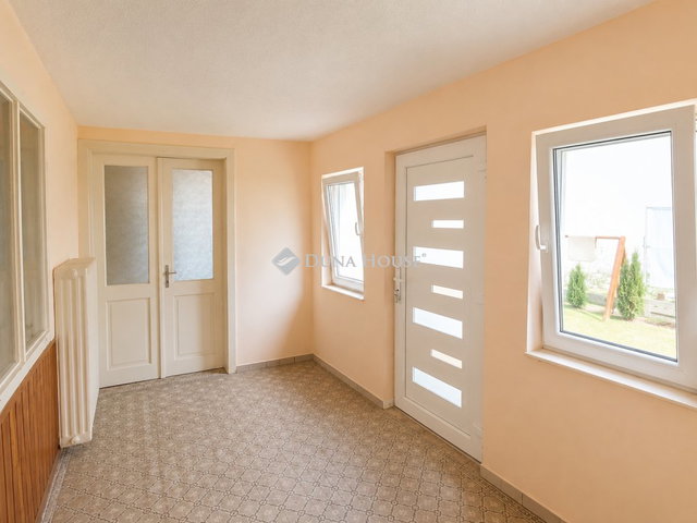Eladó családi ház, Ácsteszéren 38 M Ft, 3 szobás