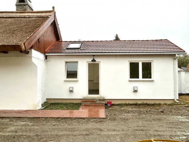 Eladó családi ház, Dunaszegen 79 M Ft, 2 szobás