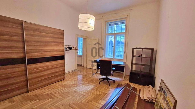 Eladó téglalakás, Budapesten, V. kerületben 179 M Ft, 3 szobás