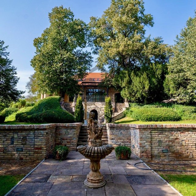 7 bed · 200m² · 399.000.000 ft
