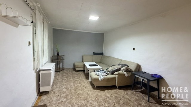 Eladó családi ház, Hódmezővásárhelyen 23.5 M Ft, 2 szobás