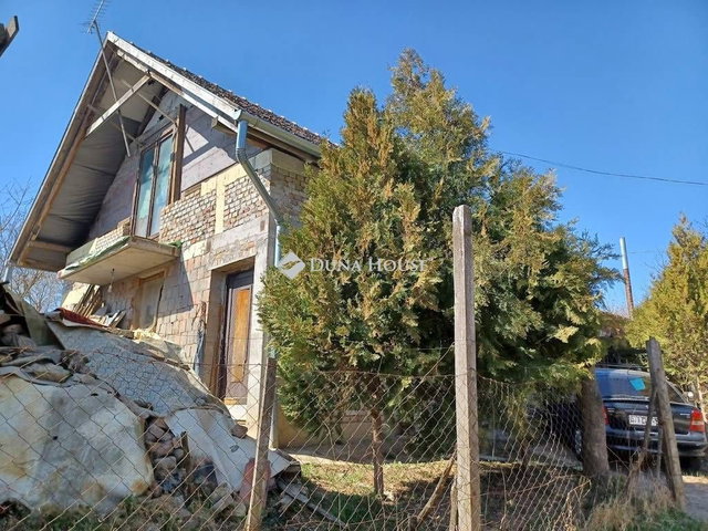 Eladó családi ház, Mányon 18.5 M Ft, 3 szobás
