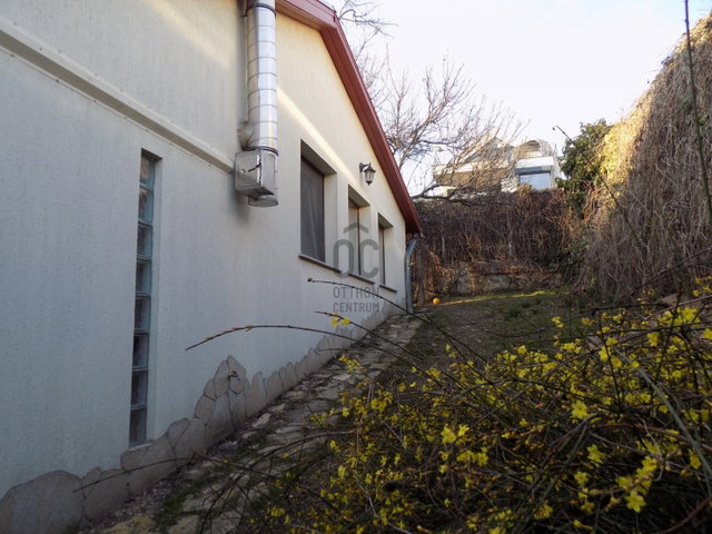 Eladó családi ház, Budaörsön 260 M Ft, 4 szobás