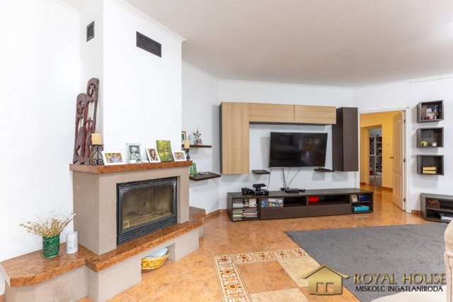 Eladó családi ház, Felsőzsolcán 89.9 M Ft, 4 szobás