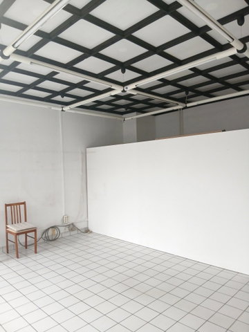Kiadó üzlethelyiség, Győrött 330 E Ft / hó