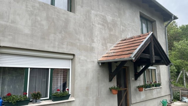 Eladó családi ház, Szentendrén 140 M Ft, 5+2 szobás