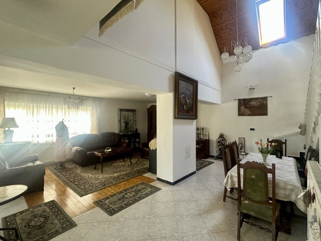 Eladó családi ház, Cserszegtomajon 109.9 M Ft, 4+1 szobás