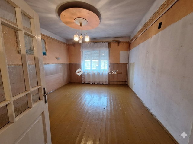 Eladó családi ház, Dunavarsányban 46 M Ft, 2 szobás
